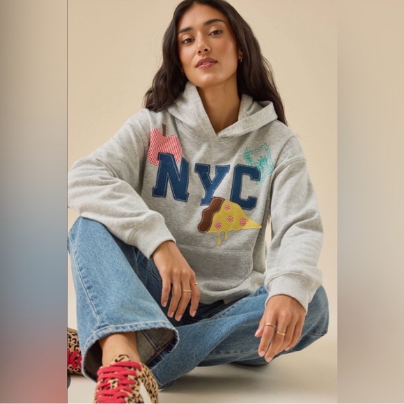 Altar'd State Oversized Grey NYC Graphic Hoodie (Size XS) - Picture 2 of 12